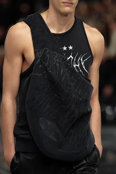 Look 14